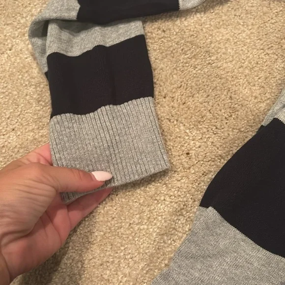 Tommy Hilfiger Sweater - Picture 3 of 4